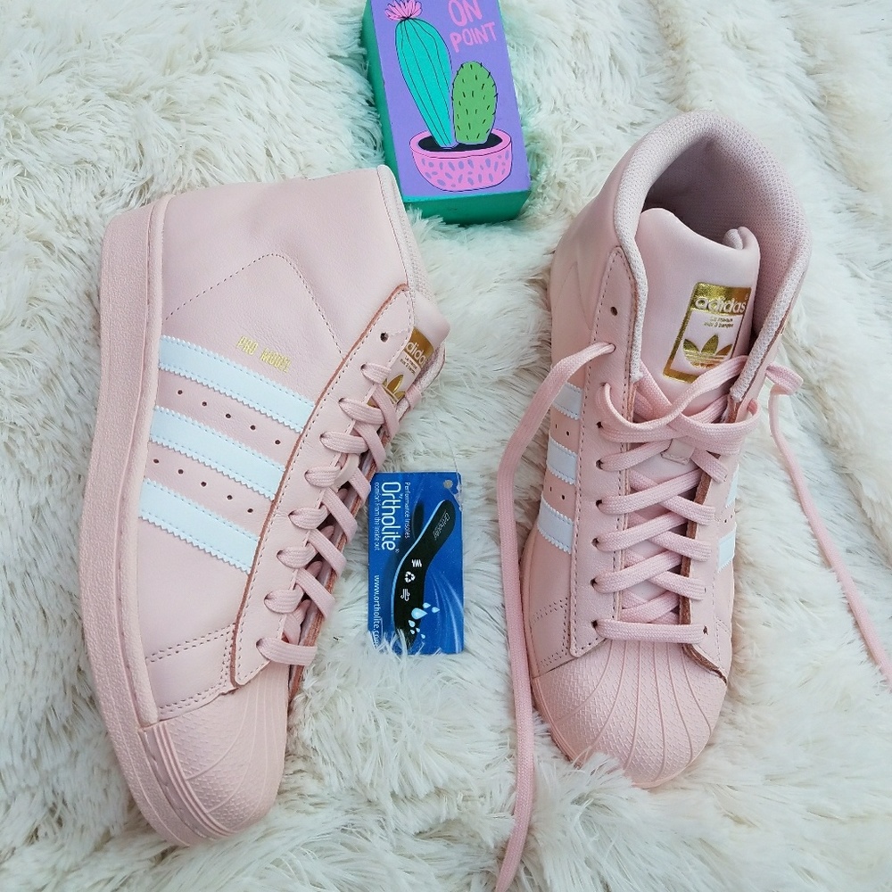Adidas - Powder Pink Shelltoe